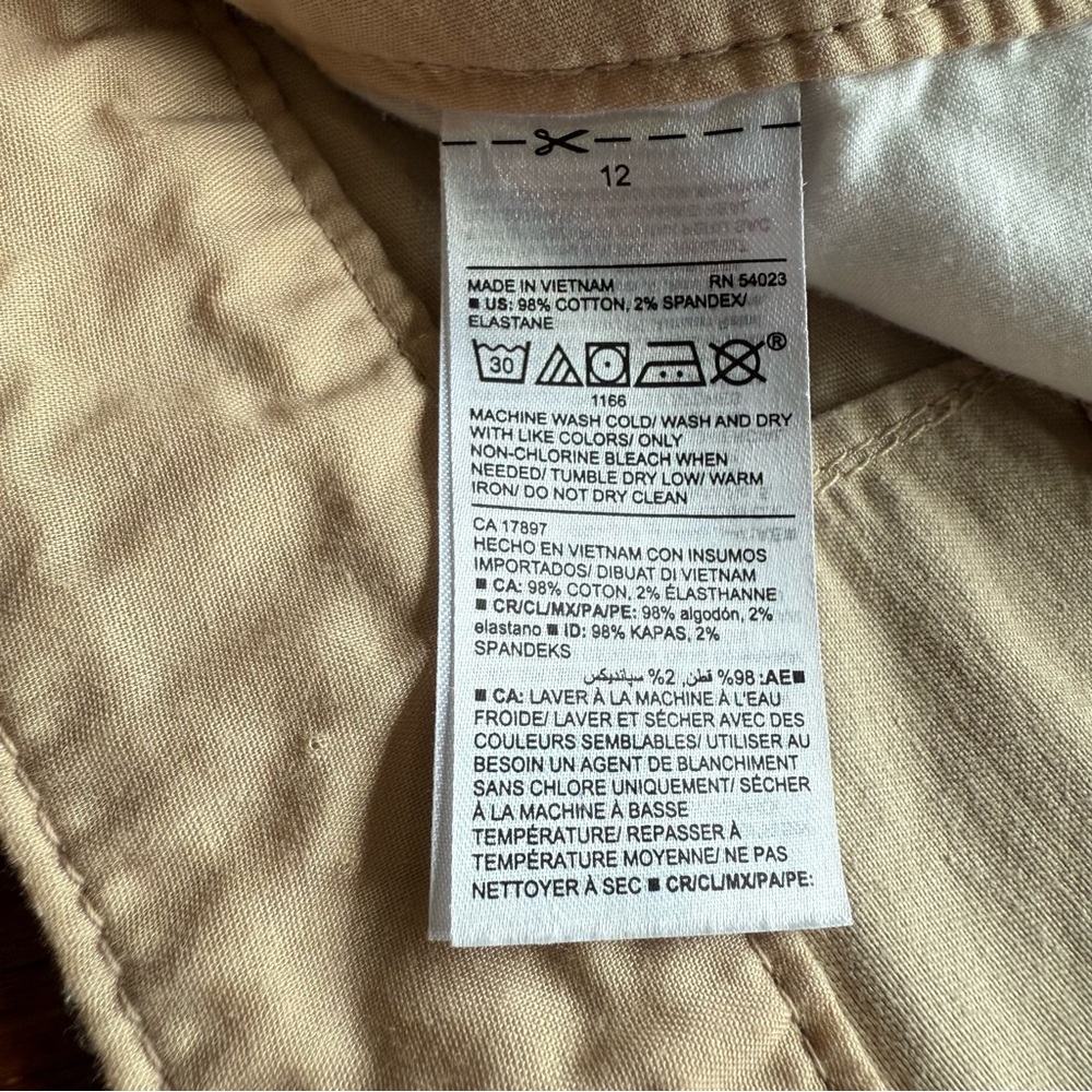 Women’s Khaki Old Navy Everyday Short High Rise Size 12 - Picture 4 of 7